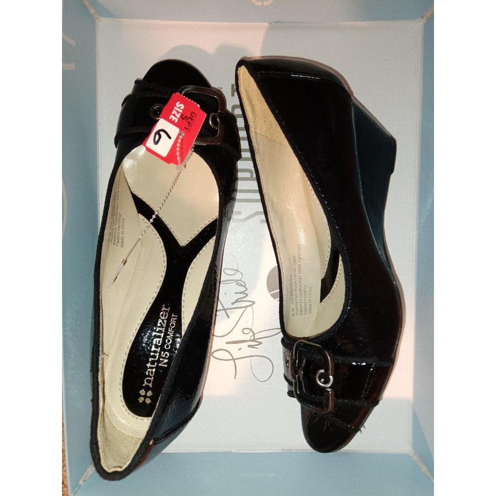 Naturalizer Hidi Open Toe Buckle Wedge Black Patent BRAND NEW Size 6 Narrow